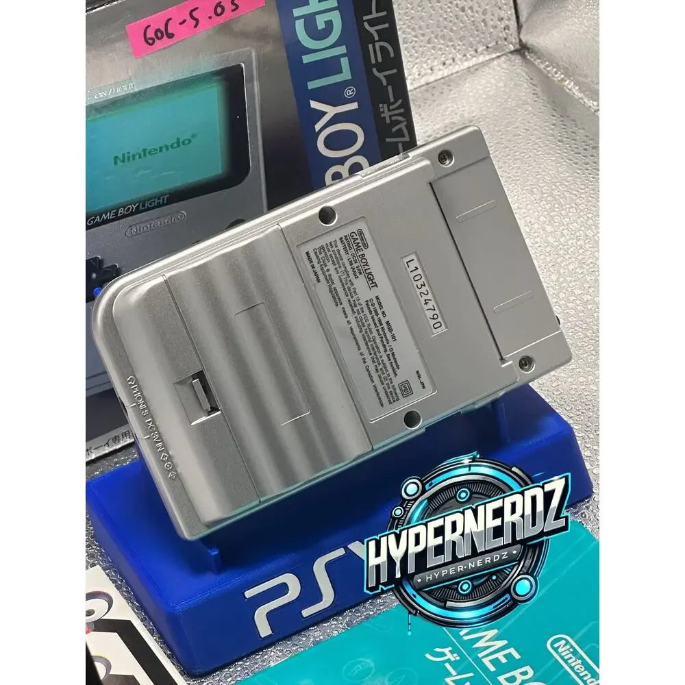 Sliver gameboy light in box! Amazing condition!